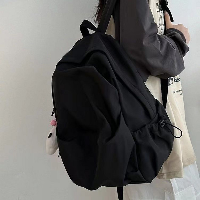 男女生簡約大容量雙肩包，休閒旅行後背包, Minimalist酷帥黑