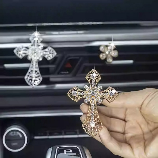 핏로드 자동차 송풍구 십자가 차량걸이 차량용 장식소품 새차선물 악세사리 실내꾸미기 용품, 1세트, 골드 실버