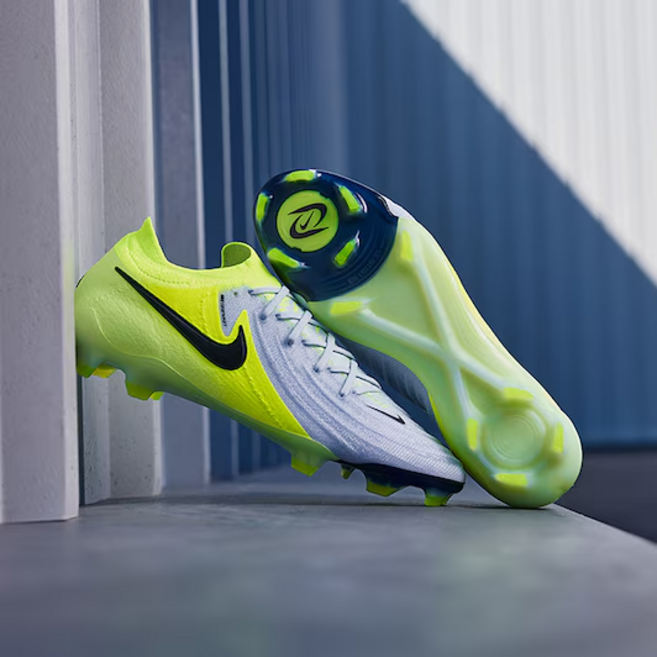 나이키 선수용축구화 팬텀 GX2 엘리트 FG 국내매장판정품