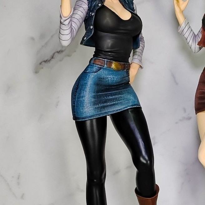 七龍珠 人造人18號 大型雕像, 1個, 原色