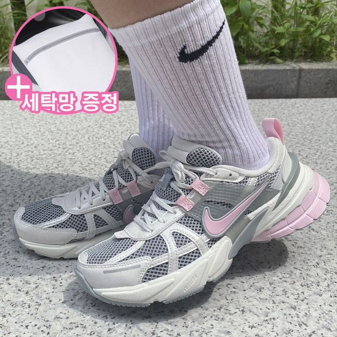 [국내정품] 나이키 V2K런 여성 런닝화 운동화 헬스화 발편한운동화 핑크 (세탁망증정)