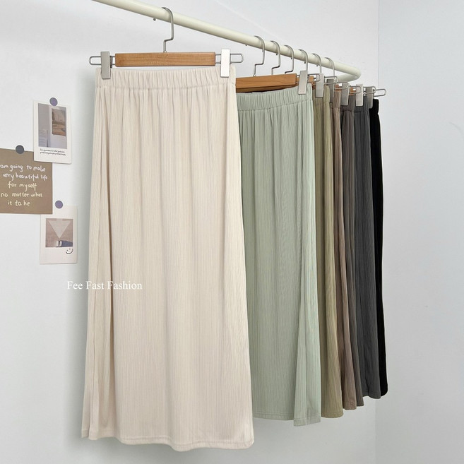 Fee Fast Fashion 涼感細坑條開岔長裙，垂墜感，軟料，彈性腰圍，側開岔