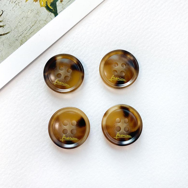 헤세드 5p) fashion 로고 4구 투톤패턴 코트단추 정장단추, 5개, 브라운, 18mm