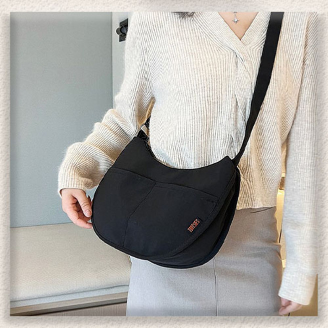 여성용 가방 캔버스 반달 크로스백