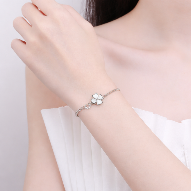 러브로유니트 행운의 네잎클로버 팔찌