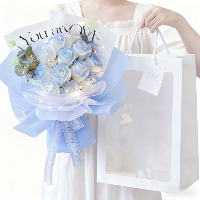 碎冰藍玫瑰花永生花滿天星乾花束七夕聖誕情人節生日禮物送女朋友, 11朵碎冰藍 尤加利葉  手提袋燈串賀卡:1個
