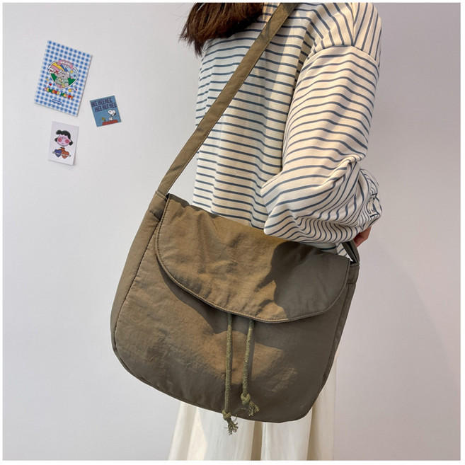 유이미 크로스 숄더백 메신저백 남여공용