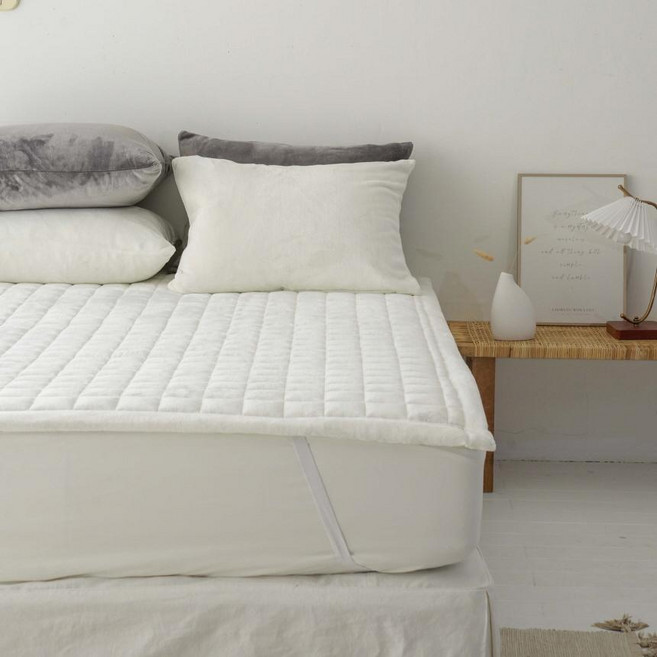 벨르데코 겨울 극세사 침대패드 대형 패밀리 라지킹 슈퍼싱글 퀸 킹, 밀크화이트