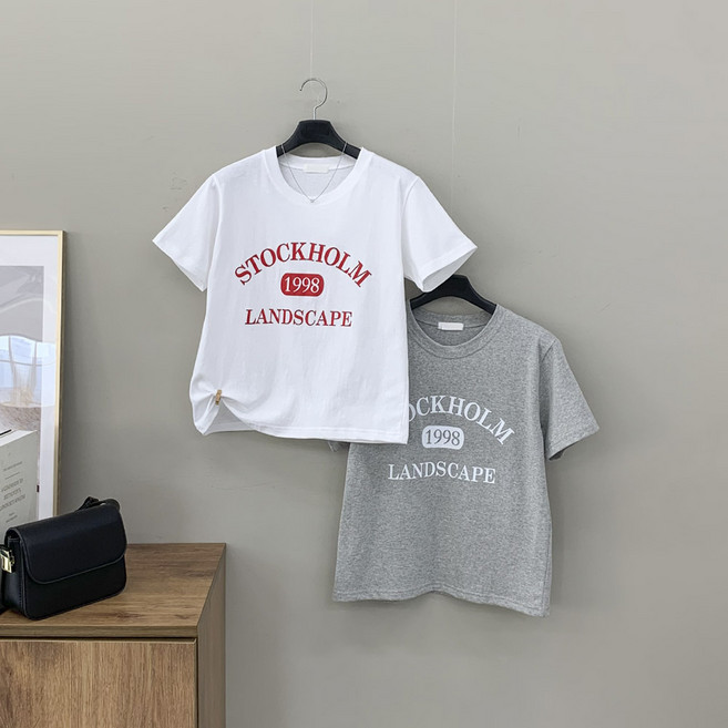 [행복여] 1+1 스케이프 레터링 반크롭 캐쥬얼 반팔 티셔츠