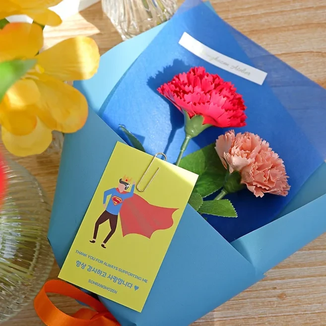 선생님 졸업 꽃다발 스승의날 감사한 마음 담아 카네이션 2송이 비누꽃 꽃다발 어린이집 유치원 감사 어버이날 응원 할머니 정년 퇴임, 슈퍼히어로, 1개