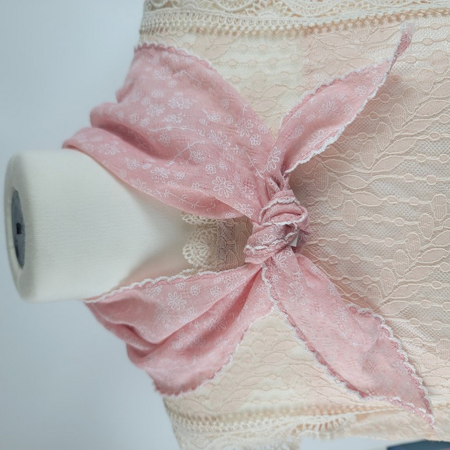 [첫눈에 반하다] 삼각 뜨개 자수 쁘띠 스카프 꽃무늬 패턴 스카프 여름 시원한 레이스 시스루 망사 쿨 텐셀 인견 쁘띠 삼각