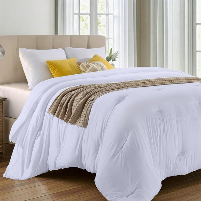 Utopia Bedding Comforters 킹 사이즈 사계절용 이불 인서트 코너 탭이 있는 다운 대체 킹 이불 세탁기 세탁 가능한 침대 이불 228.6 x 259.1c