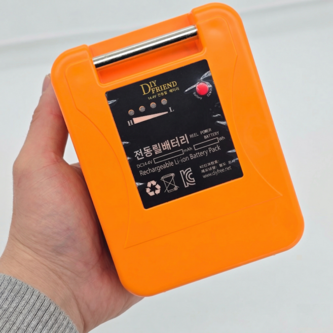 전동릴 배터리 10 000mAh 고용량 16.8V 휴대용 파워뱅크 [다이프랜드]