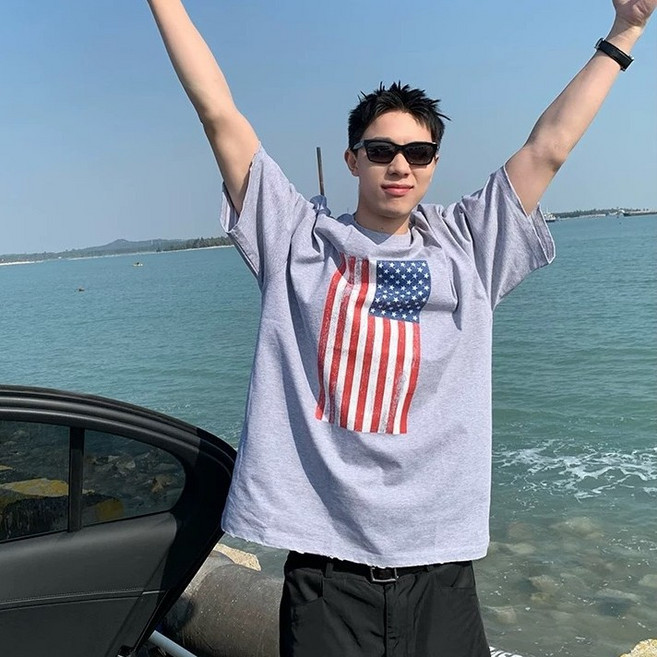 【OPB】國旗短袖 USA 細絨布 短T 寬鬆落肩 寬版 美國國旗 男女皆可 情侶T, 灰,L