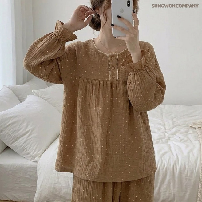 이너퀸 프리수 여성용 도트 땡땡이 빅사이즈 긴팔 레이스 버튼 상하의 세트 파자마 홈웨어 이지웨어 잠옷 상하스윗도트