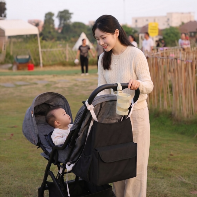 노바마켓 흔들림 방지 각도조절 유모차 컵홀더, 1개, 베이지