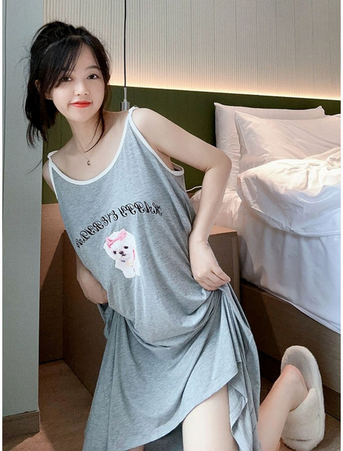 寬鬆無袖冰絲吊帶長裙，夏季新款薄款減齡家居服，大尺碼涼感睡裙