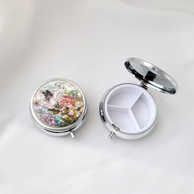 드리다샵 휴대용 자개 귀걸이보관함 알약케이스 미니보석함 선물포장, 백모란나비