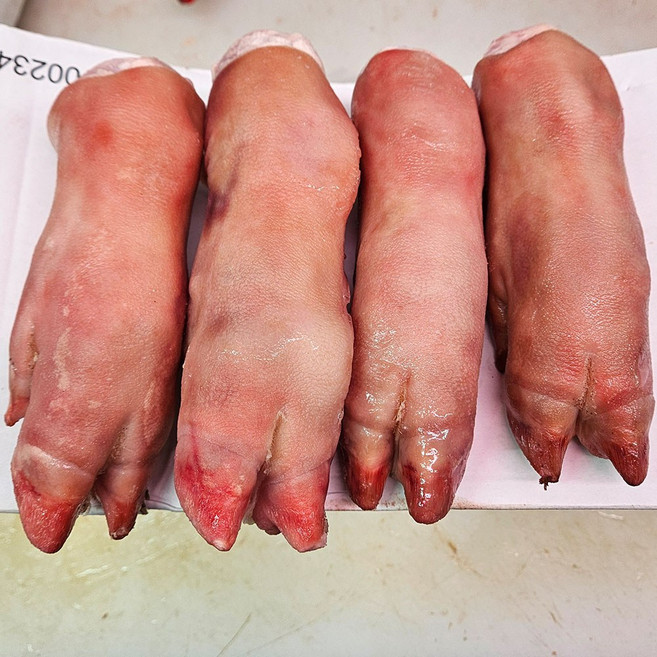 돼지 통 미니 돼지족발(앞발) 4개 최소중량 1.7kg 돼지족, 1개