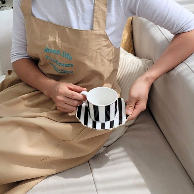 마리마켓 라이프자수 앞치마 원피스 방수 주방 카페 어린이집 식당 미용실 유치원 공방, 1개, 라이트카멜