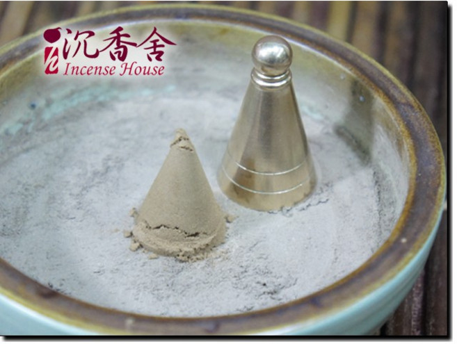 沉香舍 純銅塔香模 附底座 - 香道工具, 1個