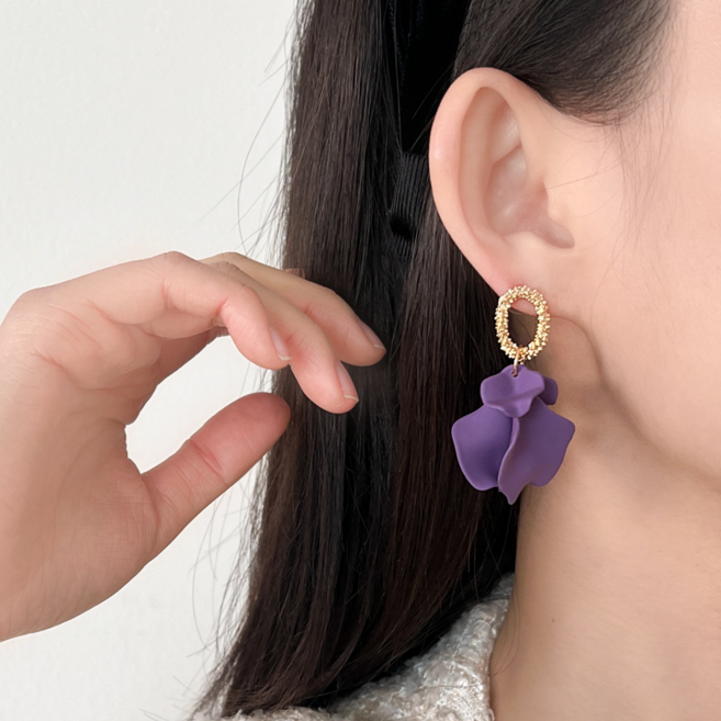 아이루리 찰랑이는 꽃잎 드롭 귀걸이 골드링 살랑 컬러 잎사귀 드롭 아크릴 이어링