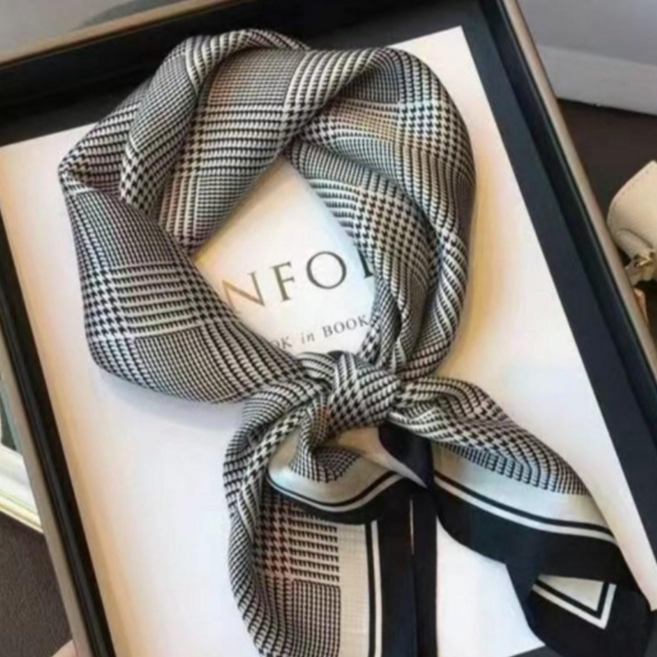 리노아 고급 실크 스카프 봄가을 사각 스카프