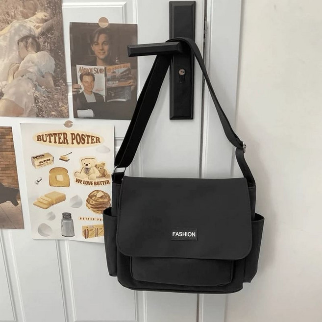 斜背包 韓版ins潮大容量休閒郵差包, 黑色(無掛飾)