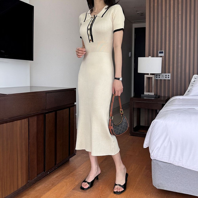 [백화점출고] [모리스커밍홈] 배색라인 카라 니트 원피스_M2504OP603B