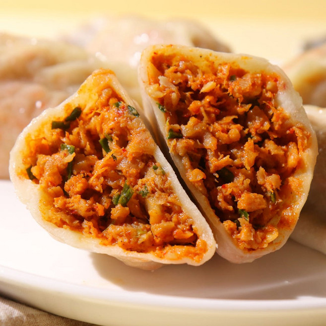 [50년 청주 육거리소문난만두] 수제 엄마 손 미친 핵폭탄 매운 김치 왕만두 맛집 택배 [원산지:상세설명에 표시], 1개, 700g