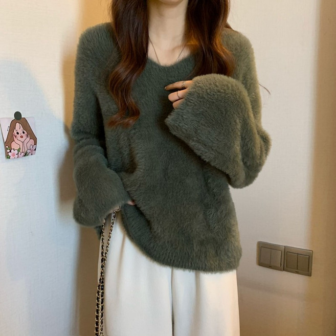 여성 보들보들 브이넥 앙고라 니트