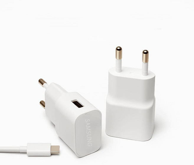 삼성 정품 충전기 5V 1.55A (C타입 케이블 포함), 1개, 충전기 1개 + 삼성 호환 USB-C 케이블 1개