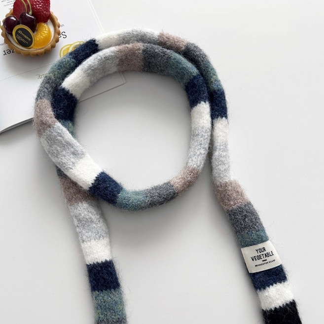 YOUR VEGETABLE 韓系拼接撞色針織圍巾，英文字母布標設計