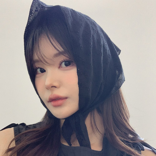 블루씨티 펀칭 코튼 플라워 꽃 삼각 스카프 헤어 두건