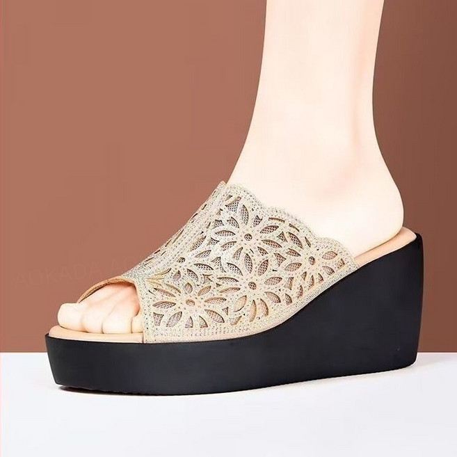 AOKADA 여성 여름 웨지힐 플라워 큐빅 더블 스트랩 키높이 발편한 슬리퍼