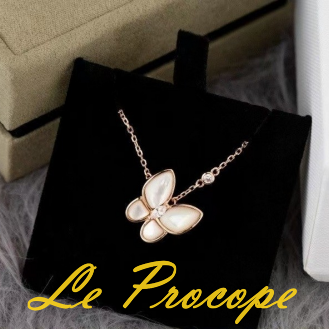 Le Procope 진주목걸이 버터플라이 클로버 나비 모양 럭셔리 목걸이 진주 WR#002