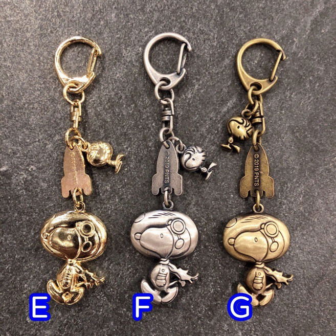 SNOOPY 史努比鑰匙圈，正版授權金屬吊飾，糊塗塌客造型鑰匙扣環，可愛包包掛飾, 1個, B款