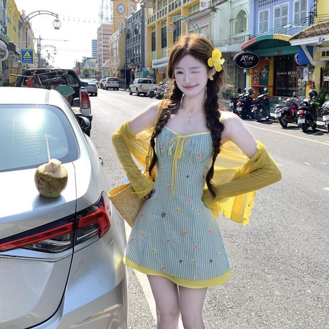 藍綠條紋撞色小花吊帶連衣裙女蝴蝶結綁帶收腰顯瘦短裙, 1個, 碎花連衣裙【單件】M