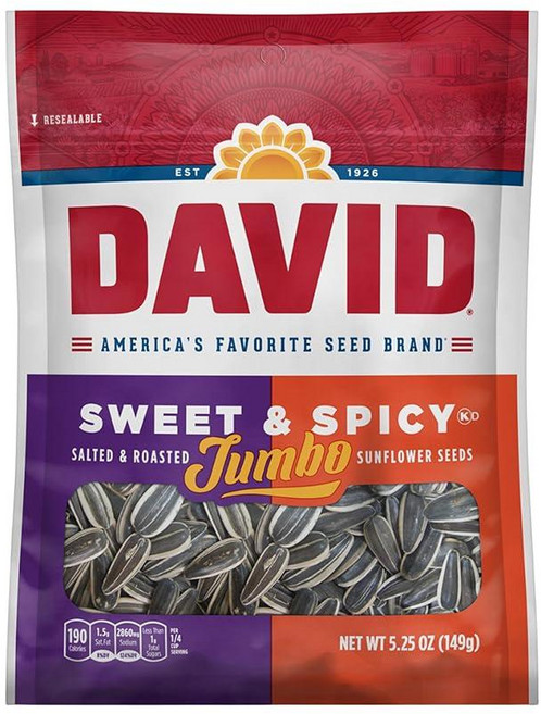 DAVID Seeds 로스트 앤 솔티드 달콤하고 스파이시 점보 해바라기 씨앗 케토 친화적 148.8g(5.1온스) (1팩), Sweet and Spicy, 5.25 Ounce (Pack of 12)
