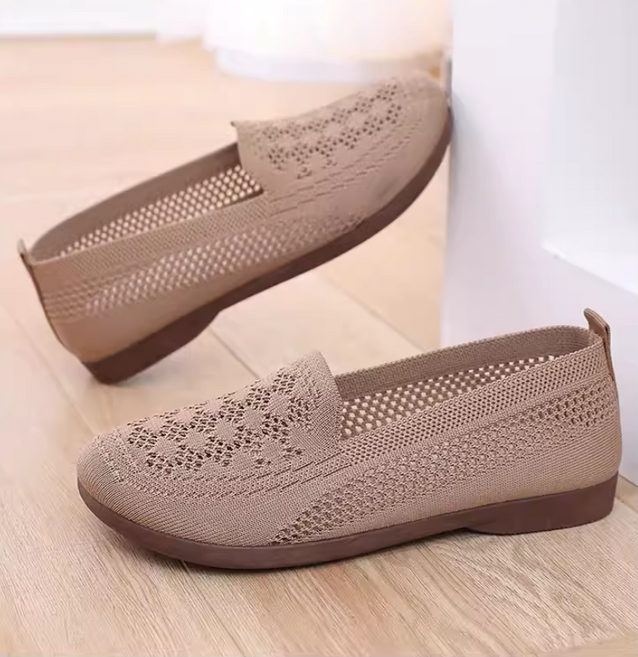 쌍천 여성 봄 여름 통기성 메쉬 슈즈 중장년 할머니 컴포트 로퍼 발편한 플랫슈즈 A26032325