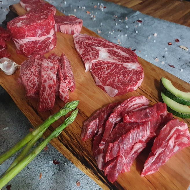 내가진짜한우다(냉장) 한우1++등급 구이.정육 900g~1.2kg / 등심 갈비살 채끝 부채살 400g / 불고기 국거리 장조림 700g / 구이용 소고기 한우선물세트 [산들정], 01.불고기700g, 1개