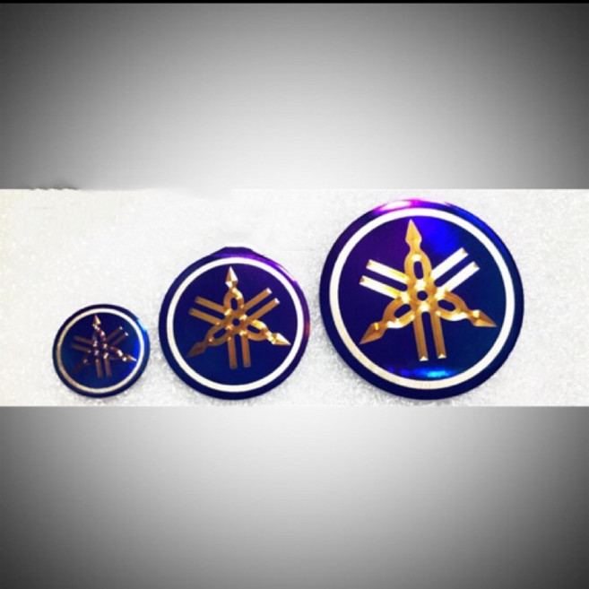 King Moto 合金燒色音叉 LOGO貼片, 1個, 15mm(勁戰儀錶板)