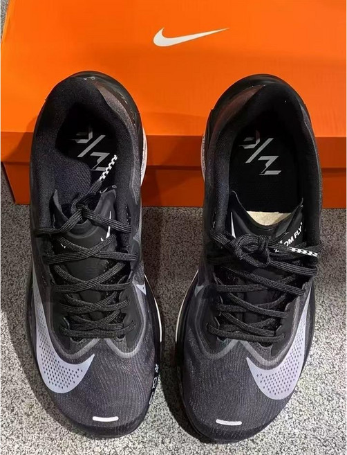 나이키 줌 플라이6 남성 러닝화 그레이 블랙 FN8454-001