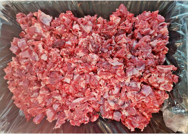 1+등급 한우 1kg 잡육 장조림 국거리 탕 찌개 불고기 육수용 마장동, 두 팩 2kg, 1개