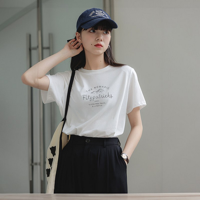 미오르 노마딕 레터링 반팔 티셔츠
