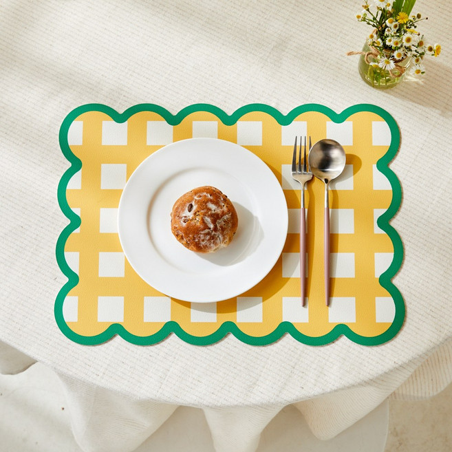 모던하우스 야탑점 더웨이브 레더룩 식탁매트 옐로우_PL0324020, 1개