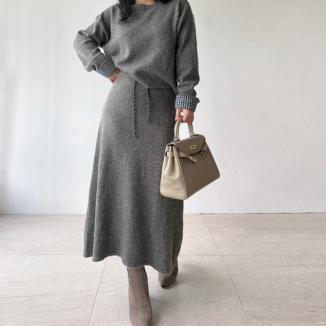 네모엔룩 소매체크배색 여성용 라운드넥 배색 긴소매 허리밴딩 스커트 셋업 상하의 세트 니트 투피스