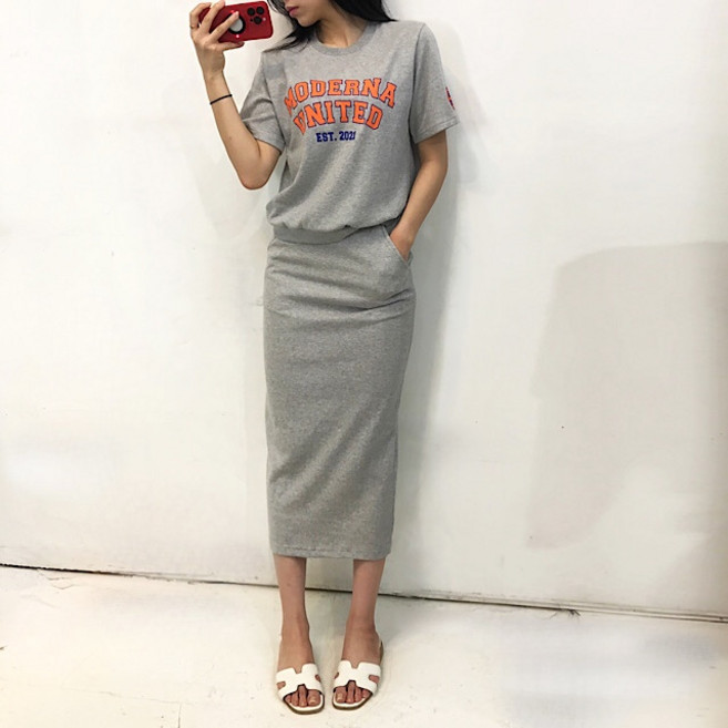 (단독/당일출고) 부평데일리 슬림핏 반팔 롱치마 스커트 트레이닝 세트 모더 이니셜 FREE-XL