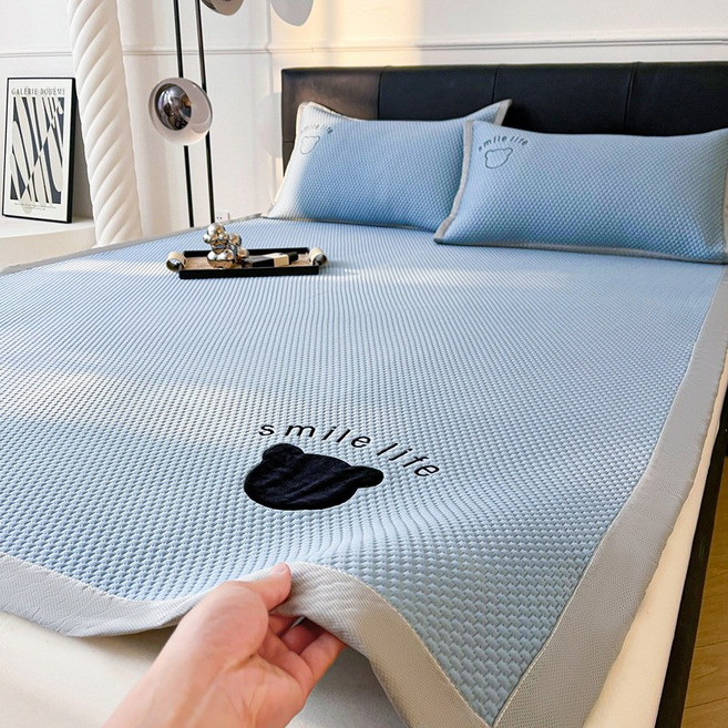 여름용 3피스 냉매트 세트 가정용 접이식 냉매트 부드러운 매트 여름용 1인용 매트 세탁 가능, 단일 매트 0.8*1.9m, 바바오베어-블루[업그레이드된 샌드위치 바닥/냉감 통기성