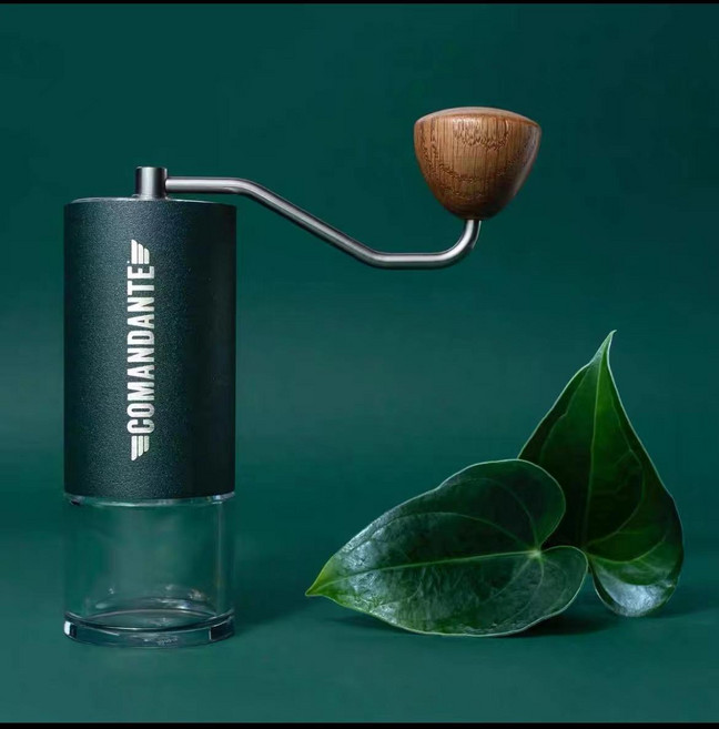 코만단테 수동 커피 그라인더 핸드밀 C40 C60 X25 캠핑용 원두 분쇄기, 1개, C40 레이싱그린